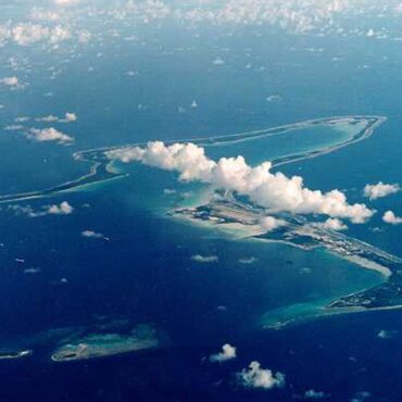 PM presses Mauritius on need for Chagos Islands deal to protect UK-US military base